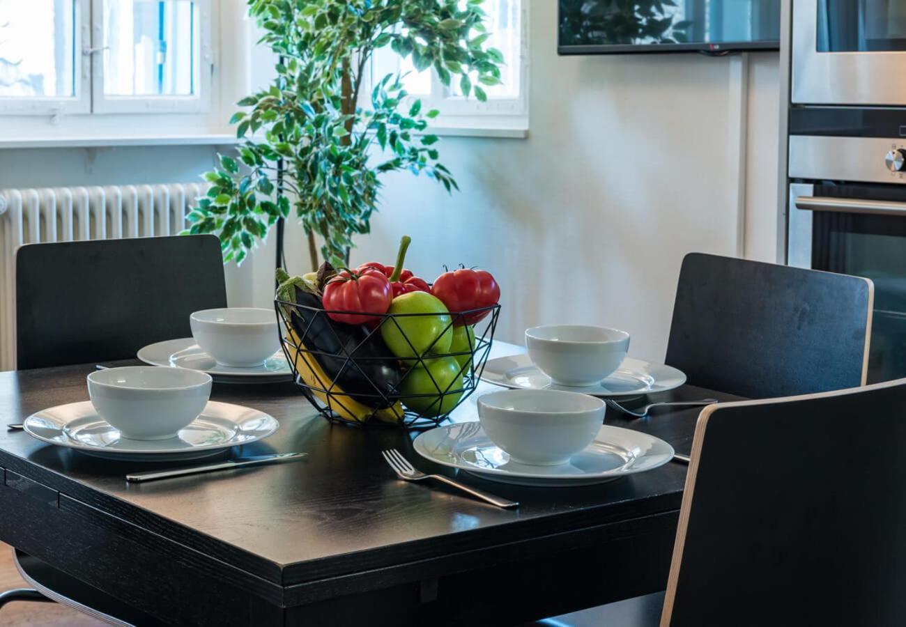 Hitrental Schmidgasse - Apartments Zürih Dış mekan fotoğraf